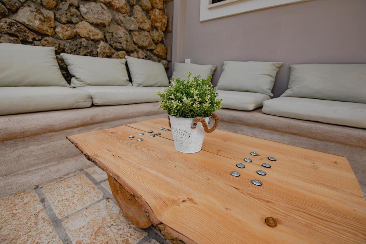 Orraon Lux Aparts Preveza Exterior photo