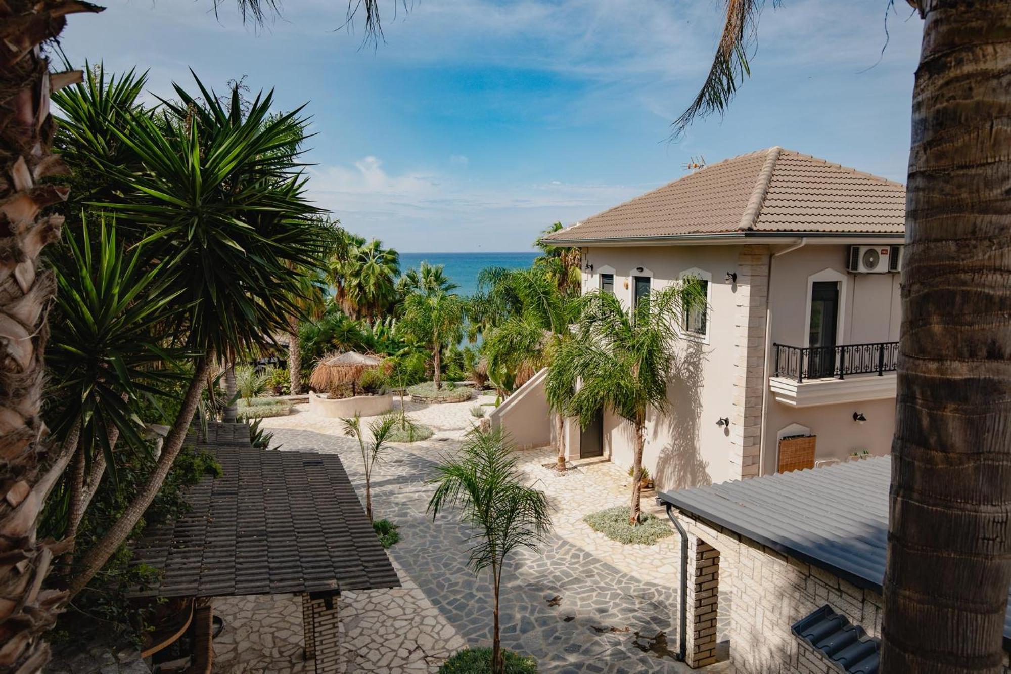 Orraon Lux Aparts Preveza Exterior photo